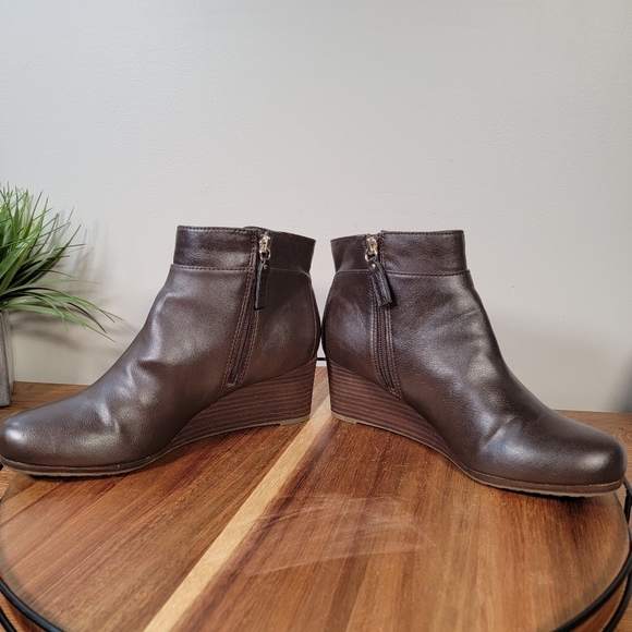 Dr. Scholls Daina Vegan Brown Leather Wedge Ankle Boots Booties Size 9 - Picture 10 of 17